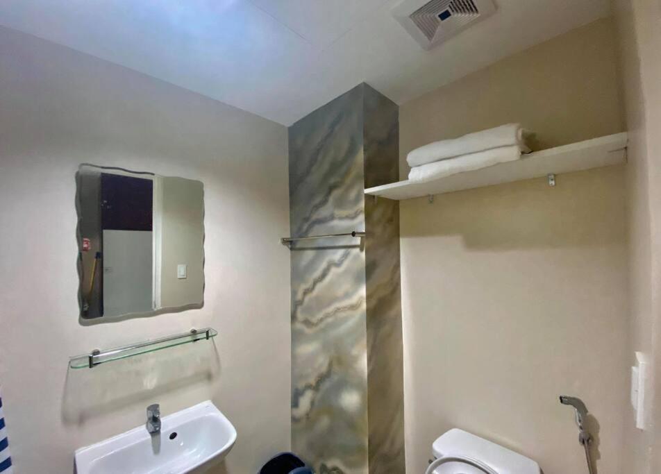 1822 Deluxe Twin - Migas Haven At Sunvida Tower Appartement Cebu Buitenkant foto